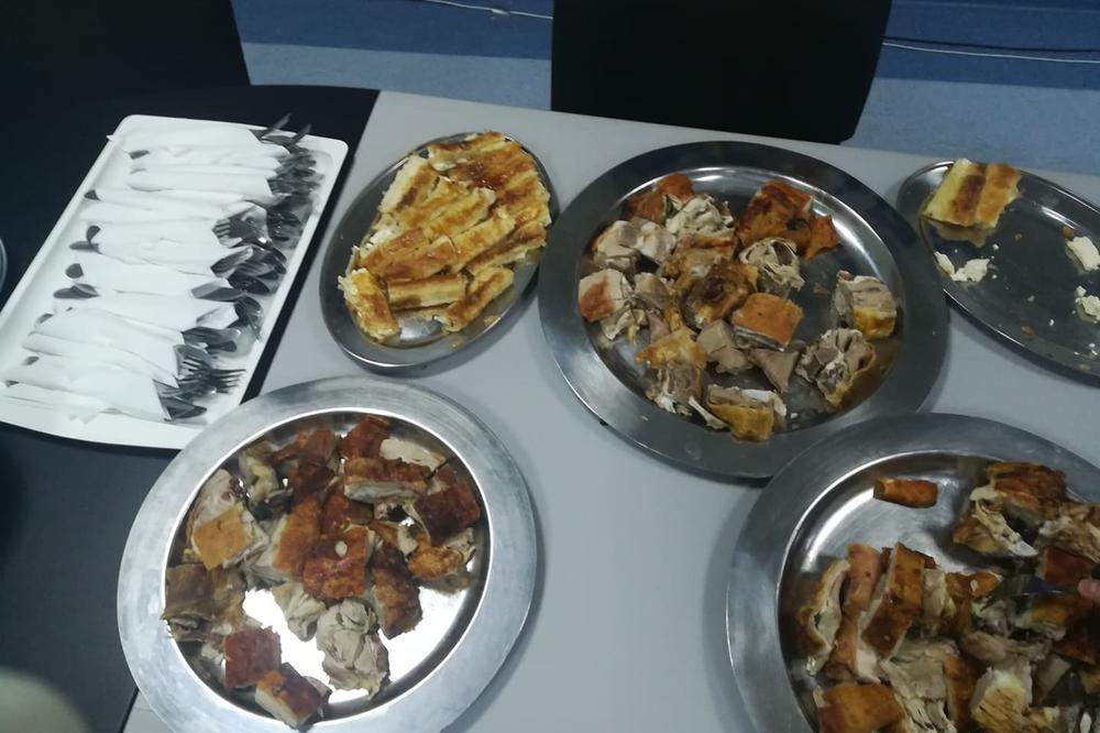 RADIKALI IZBACILI GOZBU VEKA, HEDONIZAM NA VRHUNCU: Voda će vam krenuti kada vidite posluženje u njihovom štabu!