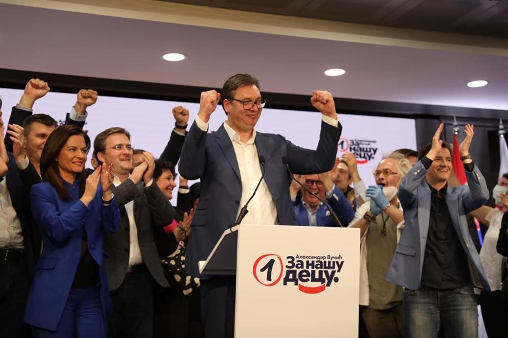 PRVO OBRAĆANJE PREDSEDNIKA ALEKSANDRA VUČIĆA: Osmeh nije skidao sa lica, slušajte šta je sve rekao (VIDEO)