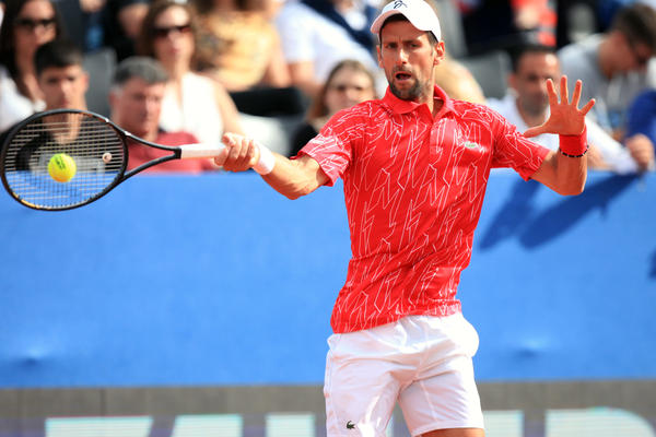 MUČIO SE NOLE, ALI I POBEDIO: Đoković teže nego što se očekivalo slomio Berankisa - vrat je i dalje problem!