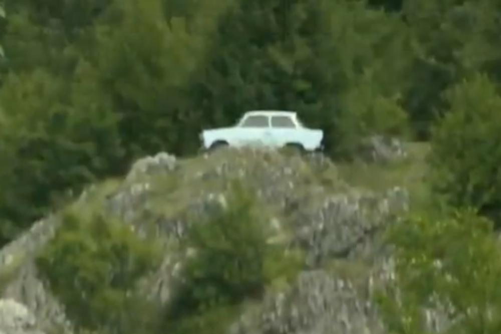 SVI SE IZNENADE KADA VIDE DA OVO STOJI NA VRHU BRDA KOD KNJAŽEVCA: Iza svega se krije SJAJNA PRIČA (VIDEO)