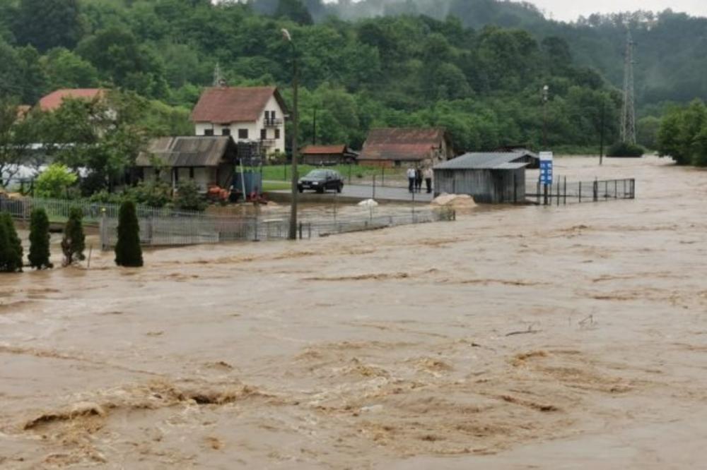 HITNO UPOZORENJE RHMZ-A: Povećana opasnost od POPOLAVA, vodostaji 12 reka u većem porastu!