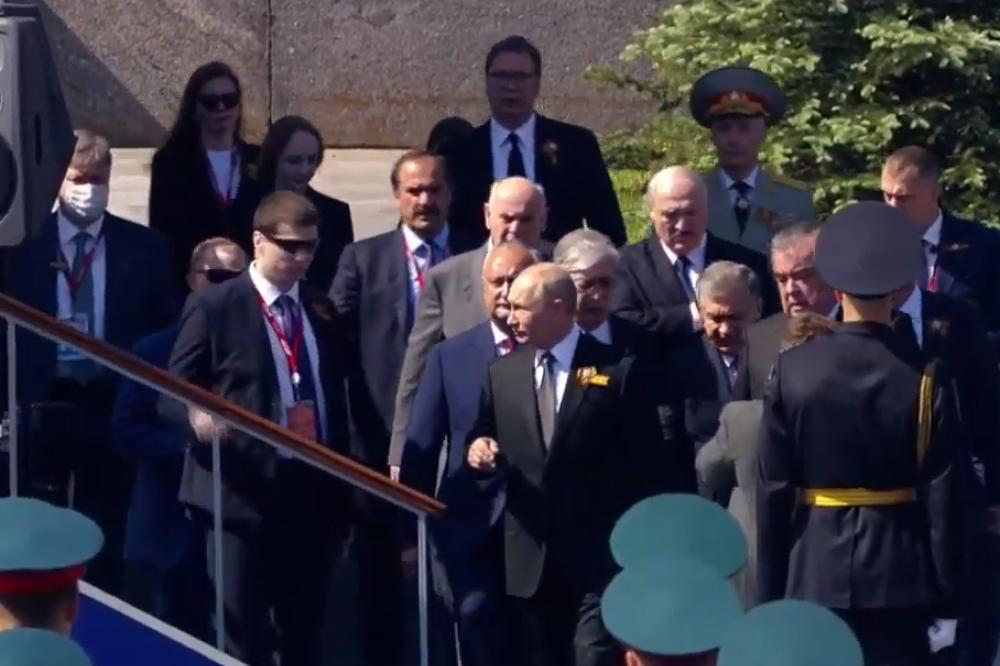 KAMERE SVETSKIH MEDIJA SU OVO SNIMILE: Svi pričaju o ovom detalju na Vojnoj paradi!