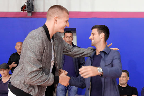 DA LI JE OVO MOMENAT KAD SE NIKOLA JOKIĆ ZARAZIO KORONOM? Svi se sećamo šta se ovde desilo