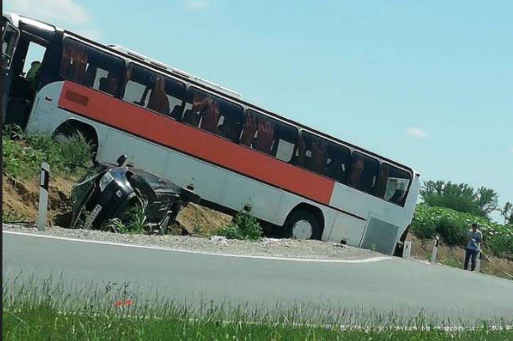 OVO JE PRVA FOTOGRAFIJA NESREĆE KOJA SE DOGODILA KOD RUME: Prizor je jeziv! (FOTO)