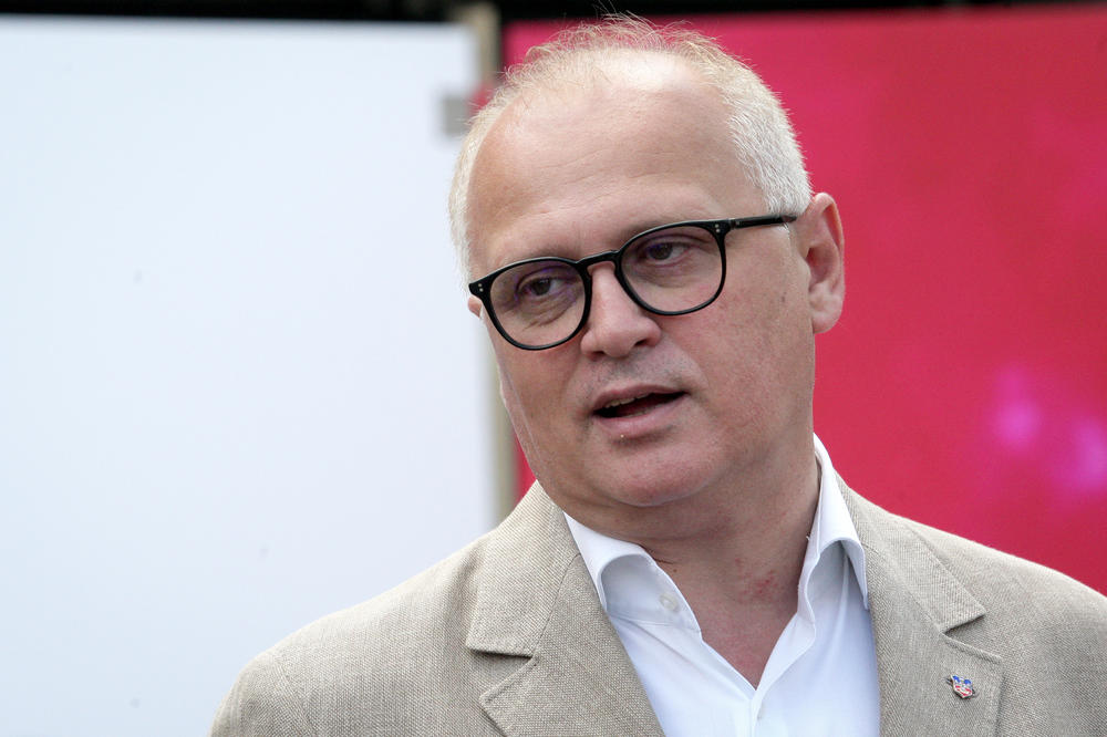 VESIĆ NAJAVIO, TRI GRADONAČELNIKA BEOGRADA DOBIĆE SPOMENIKE: Možete li da pogodite KOJA TRI?