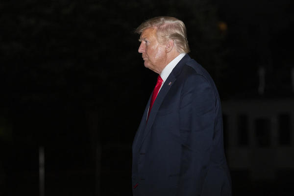 OVAJ LEK PRIMA TRAMP: Hitno su ga odveli u bolnici, JEDINO JE OVO DOBRO U SVEMU TOME