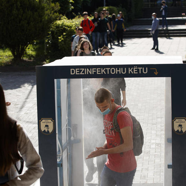 DIVLJA KORONA, NE ODUSTAJE! Na Kosovu još 95 osoba obolelo