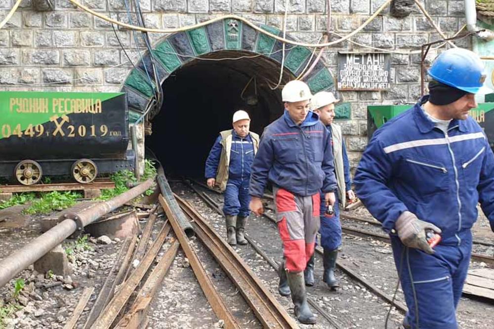 NA OVO SE ČEKALO PUNE 3 DECENIJE! Rudari Resavice su KRAMPOVE I LOPATE konačno zamenili MAŠINAMA