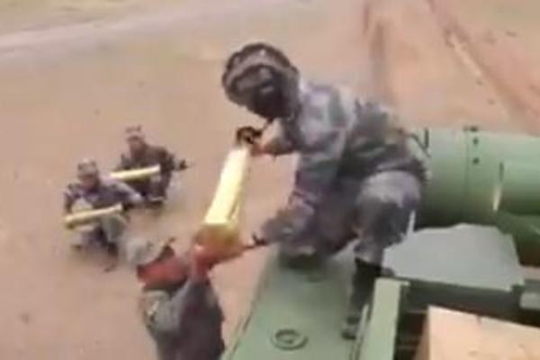 SVE SE VIDI, SVET JE SAZNAO: Satelitski snimci pokazali šta Kina radi na granici sa Indijom! (VIDEO)