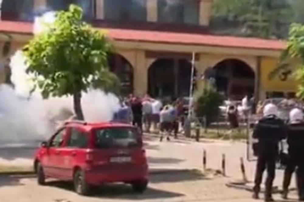 ISPLIVAO SNIMAK KOJI DOKAZUJE SVE: Vidi se da je policija ispalila suzavac na decu, dobro pogledajte video!