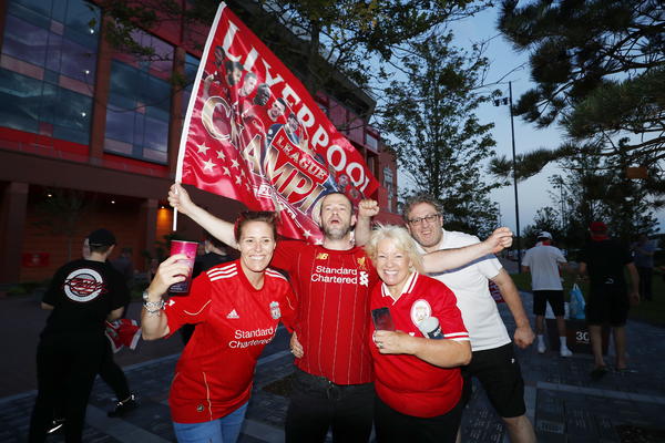 DRAMA U PARIZU, LOŠ UVOD U FINALE: Navijač Liverpula izašao iz taksija i - NESTAO!