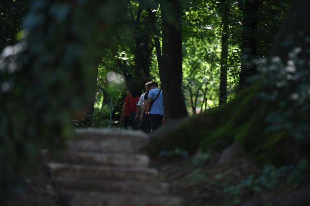 OVO JE MESTO NA KOJEM JE UBIJEN BORIVOJE: Odavde su ga odveli u Urgentni (FOTO)