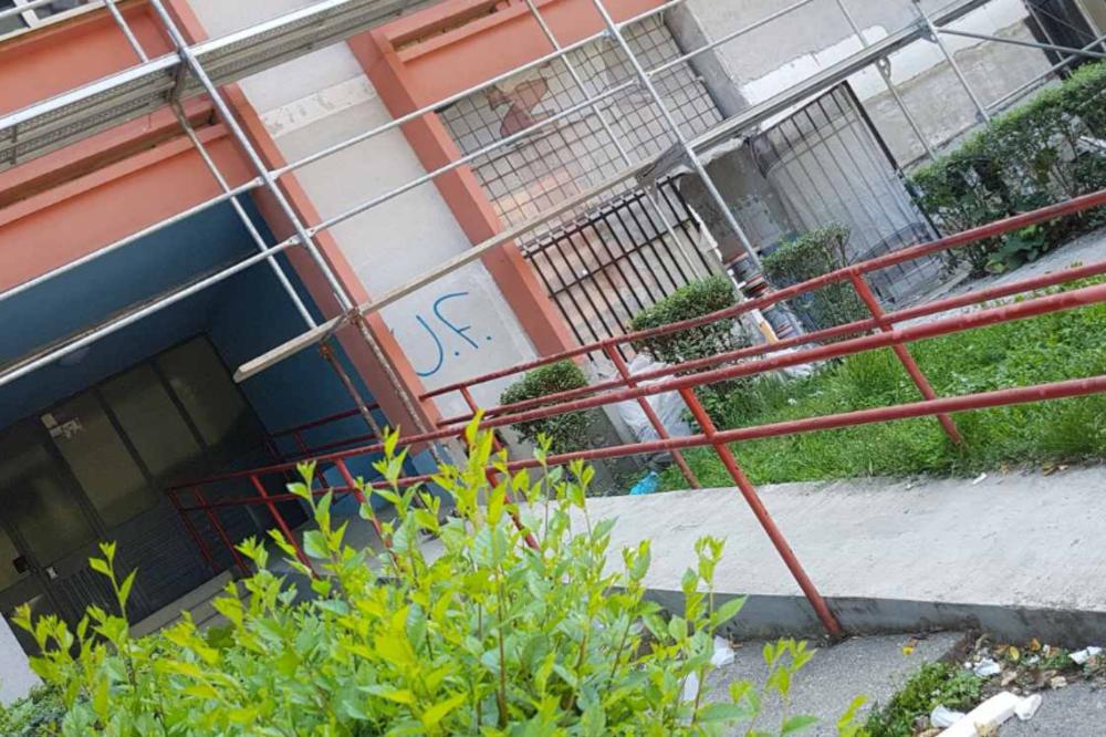 STANARI VIDIKOVAČKOG VENCA SU DOŽIVELI FRAS! Ovo su zatekli jedno jutro kada su se probudili! (FOTO)