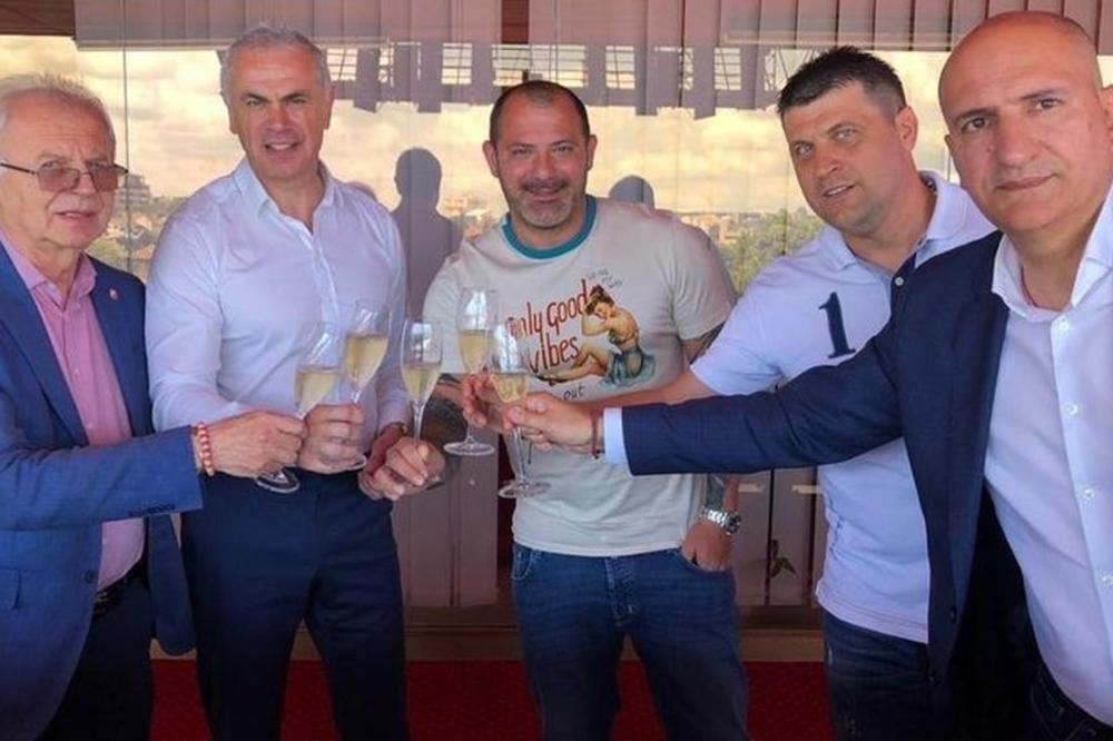 ČELNICI ZVEZDE PORUČILI TIMU: SLUŠAJTE ŠEFA, NE OPUŠTAJTE SE! Stanković: Čeka nas težak i ozbiljan rad!