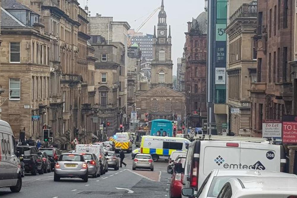 U KRAĐI U ZAMKU ARUNDEL UKRADEN SET ZLATNIH BROJANICA KRALJICE MERI OD ŠKOTSKE: Njihova vrednost je ENORMNA! (FOTO)