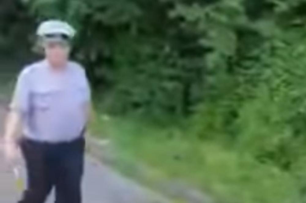 POLICAJAC PLJUNUO KAMIONDŽIJU KOD KONJICA! Vozač ga optužio da ga je opsovao, a onda je sve eskaliralo (VIDEO)
