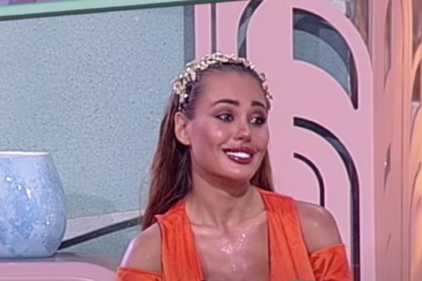 ANA KORAĆ OKAČILA FOTKU KOJA VREDI ČITAVO BOGATSTVO! Pratioci se šokirali, šta radi! (FOTO)