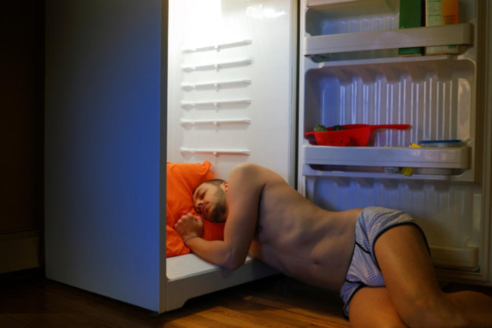 DANI SU SVE TOPLIJI: Ovo su 4 jednostavna trika da RASHLADITE stan BEZ KLIME i ne napucate račun za struju!