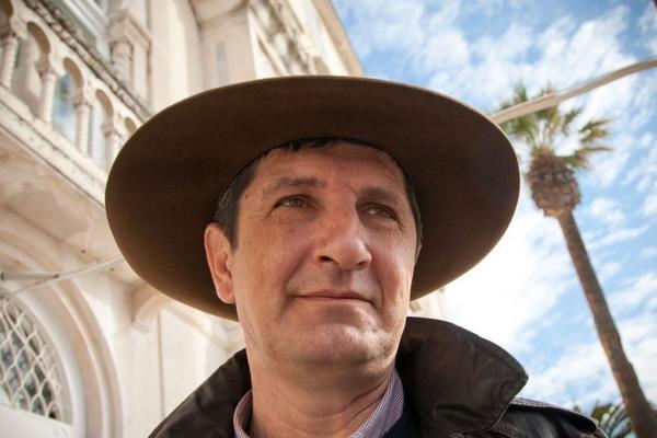 UNIŠTAVAJU NAS JEFTINI VIRUSI IZ SRBIJE I BOSNE: Čuveni pisac ispomerao zadnjice hrvatskim političarima