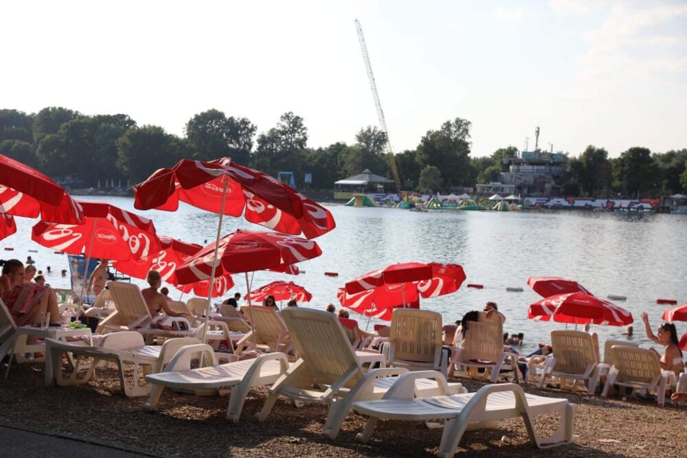 Zavirite iza kulisa letnjih odmora najpoznatijih dama