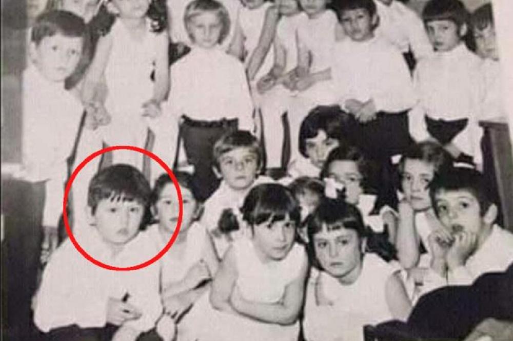 SRPSKI POLITIČAR OBJAVIO SLIKU IZ VRTIĆA: Danas je na jako bitnoj funkciji, znate li ko je ovo?