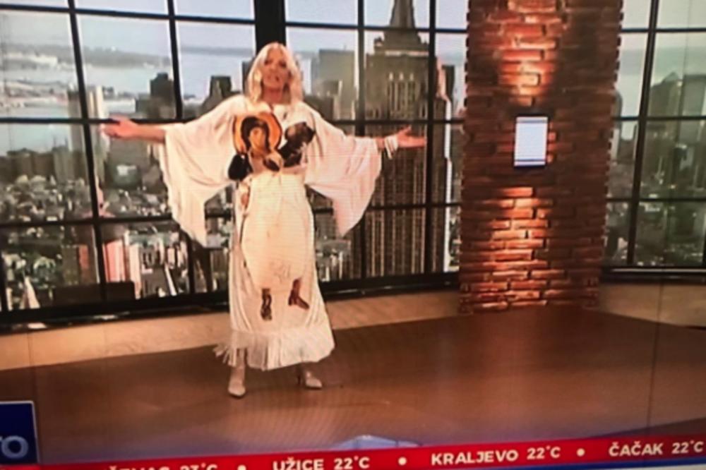 ŠOK U JUTARNJEM PROGRAMU KOD DEE I SARAPE! Svi gledaju fresku na haljini, pokušala da odglumi Belog anđela