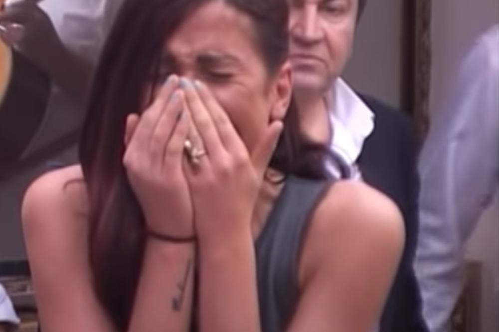 SKANDAL! NA SNIMAKU JE TIJANA AJFON, TRAŽI STAKLO DA SE UBIJE! Starleta želela da NAUDI SEBI na najsuroviji način