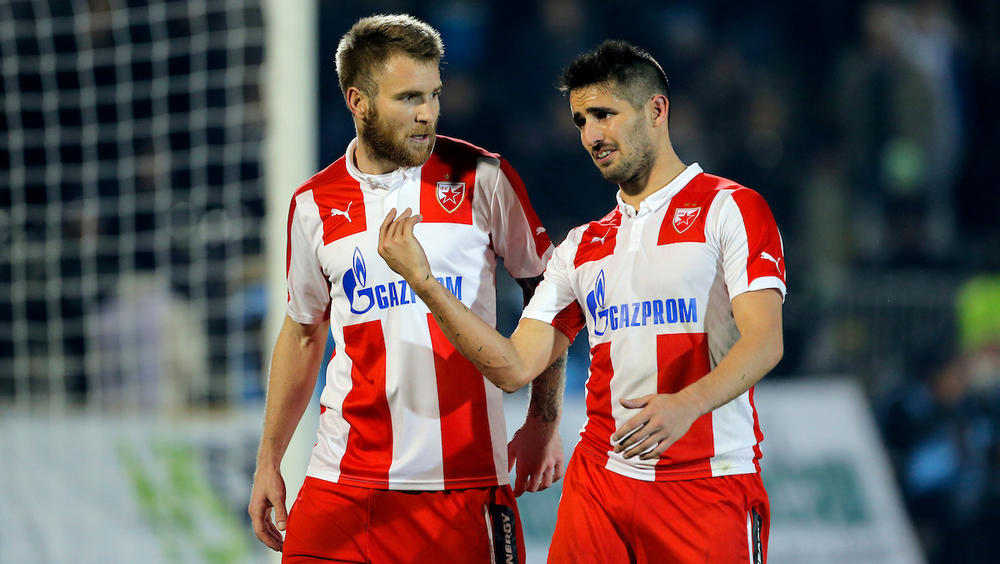 Katai, dok je igrao u Zvezdi, sa Ugom Vijeirom u kadru  