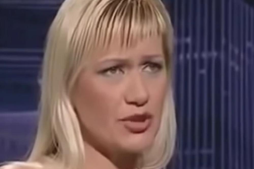 BILA JE OMILJENA CURA ŽESTOKIH MOMAKA 90-tih, A SAD JE OBJAVLJENA NJENA GOLA FOTKA: Saša Krajnc kao od majke rođena