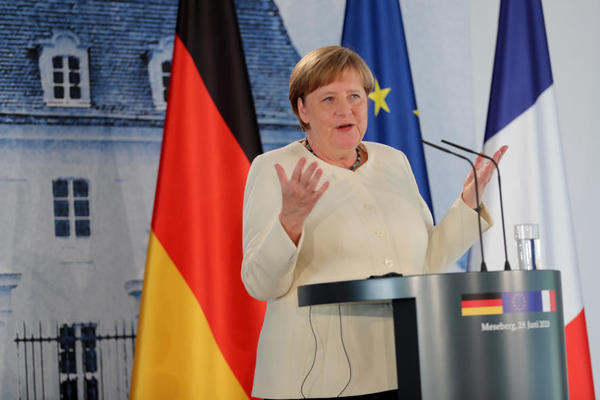 MERKELOVA U OGROMNOM PROBLEMU: Cela Nemačka je na kolenima, OVA VEST JE PORAŽAVAJUĆA!