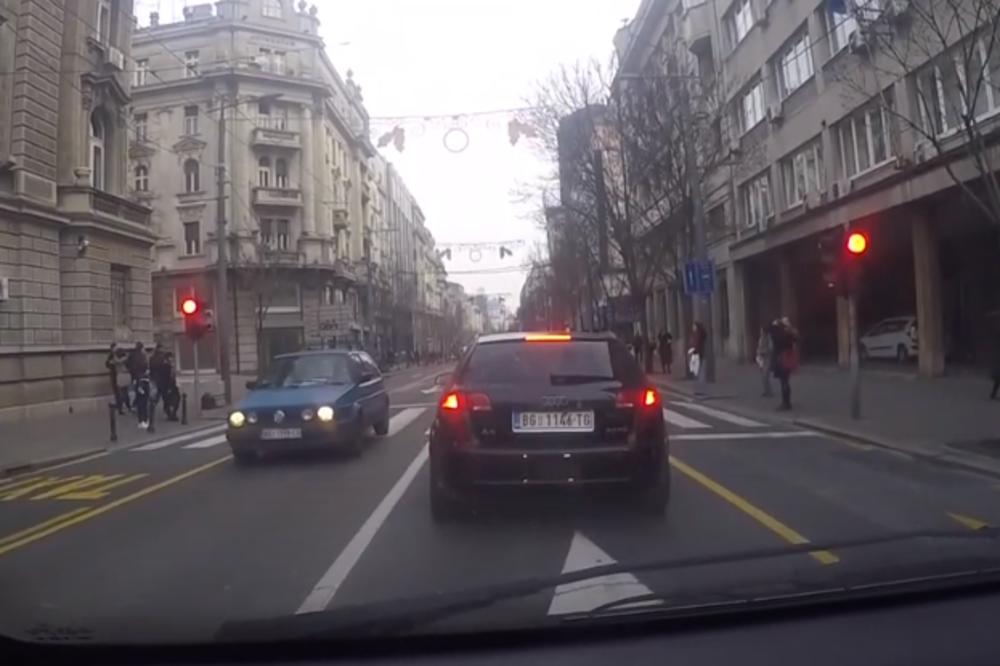 SJAJNA VEST ZA VOZAČE! EVO KAKO MOŽETE voziti ŽUTOM TRAKOM, a da ne platite KAZNU 5.000 dinara