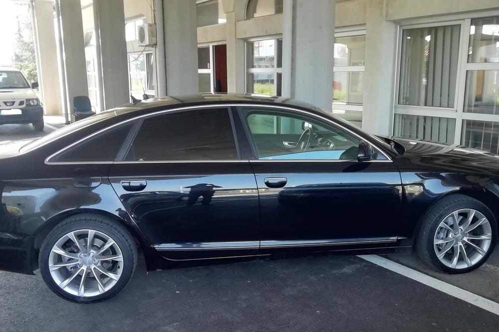 SRPSKI POLICAJCI ZAUSTAVILI SU AUDI A6 SA RUMUNSKIM TABLICAMA: Rekao je da nema ništa da prijavi, kad ono... (FOTO)