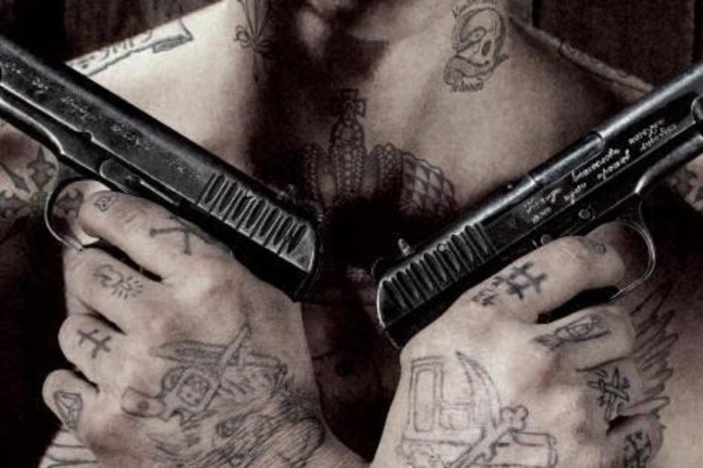 RUSKI KRIMINALAC I SNAJPERISTA IZ ČEČENIJE POSTAO ČUVENI PISAC! U Italiji obožavaju njegove knjige!