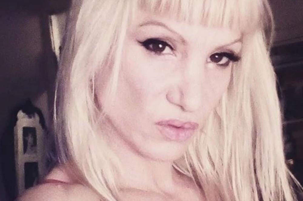 ĆERKA NAŠEG POKOJNOG PEVAČA SLIKALA SE ZA PLEJBOJ, BILA U VEZI SA HRVATSKIM GLUMCEM! Sada provocira GOLOTINJOM!