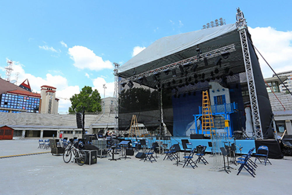 Obustavljena pozorišna letnja scena na Tašu