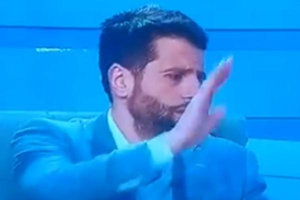 KOMARAC JE NAPAO ŠAPIĆA U STUDIJU, A ONDA JE REAGOVAO GANGULA: Ovaj insekt više NEĆE NIKOGA UJESTI! (VIDEO)