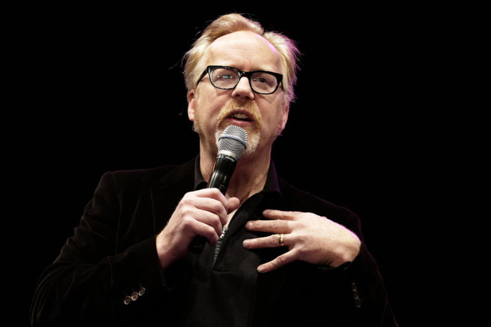 ČOVEK KOGA SMO SVI VOLELI OPTUŽEN DA JE SILOVAO ROĐENU SESTRU! Skandal trese svet televizije