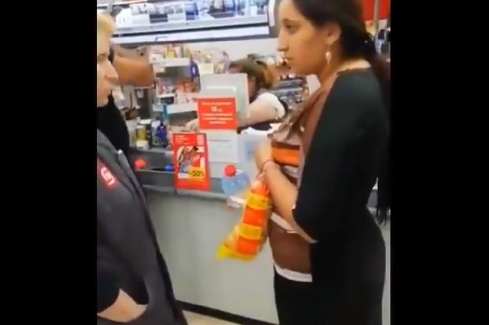 UHVATILI SU ŽENU LOPOVA U PRODAVNICI I ZADIGLI JOJ SUKNJU: Kad je počela da vadi... GDE TI JE TO STALO SVE? (VIDEO)