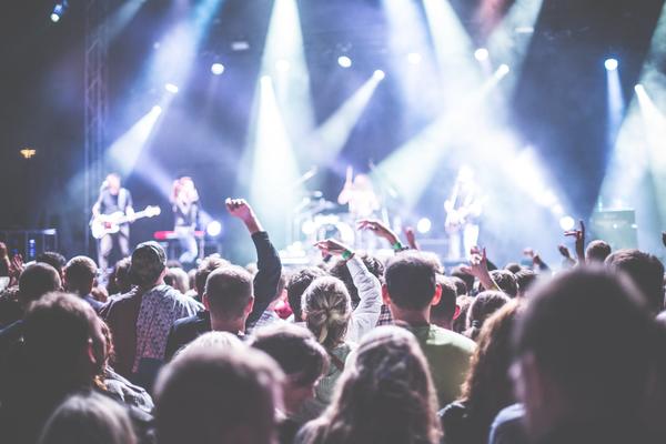 Britanski muzičari traže od svoje vlade da dozvoli žive nastupe i spasi muzičku scenu
