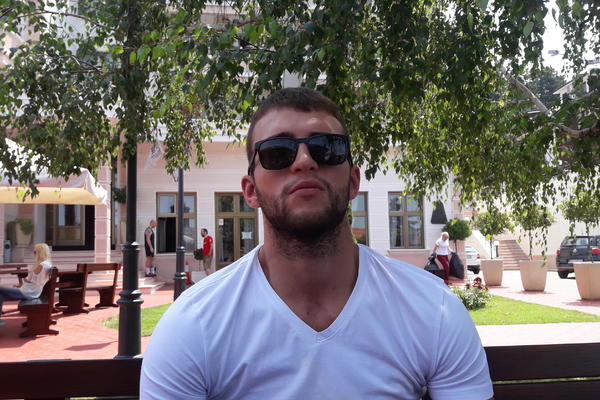 VELJKO RAŽNATOVIĆ IZVREĐAO MILENU RADULOVIĆ: "Stoka koja ne veruje u Boga, TI SI DNO"!