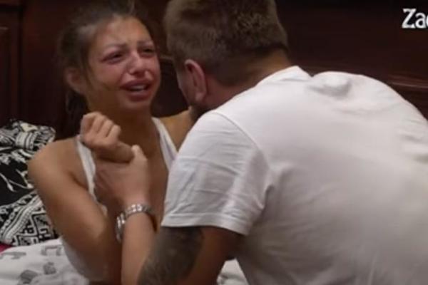 JANJUŠ ŠČEPAO MAJU I KRENUO DA JE TRESE KAO VREĆU! Ona se iskidala od plača i jecanja