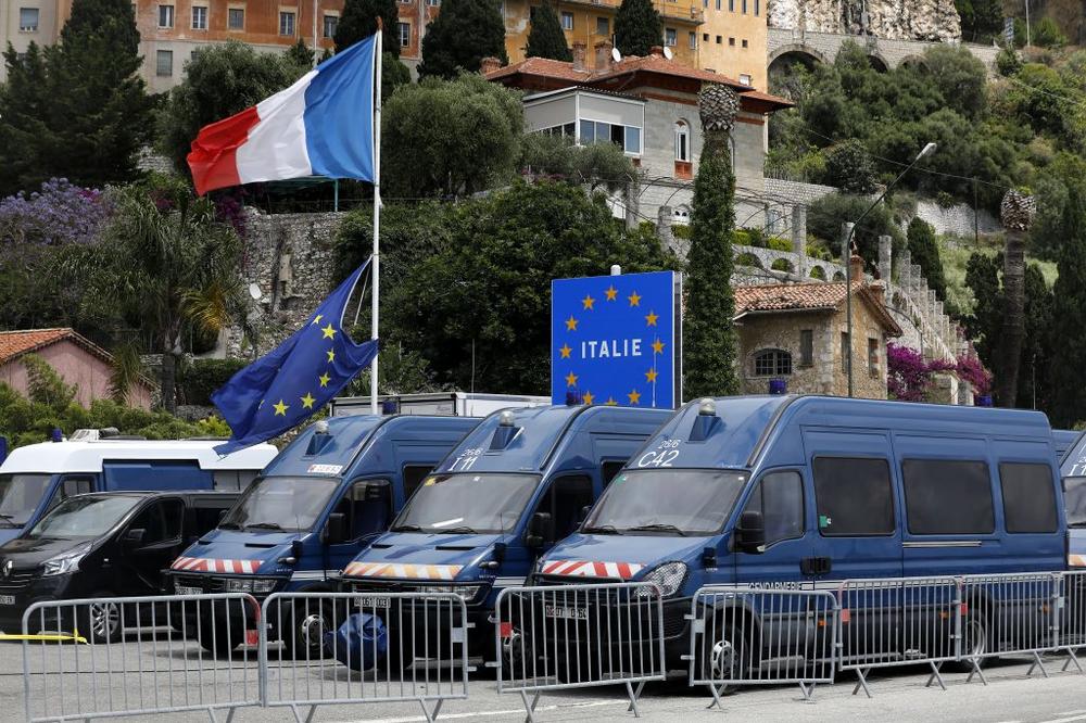 PALO MASOVNO HAPŠENJE PO ITALIJI, VELIKA AKCIJA POLICIJE: 160 osoba završilo iza rešetaka, među njima i MAFIJAŠI!