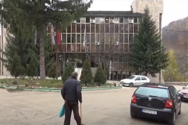 VIRUS JE UŠAO I U DEČIJI DISPANZER U MAJDANPEKU: Kod 2 medicinska radnika potvrđena infekcija korona virusom