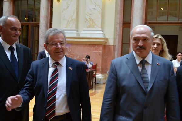 NEĆETE VEROVATI KADA PROČITATE NAJNOVIJE SAOPŠTENJE PORODICE KARIĆ! Tiče se Belorusije i Lukašenka