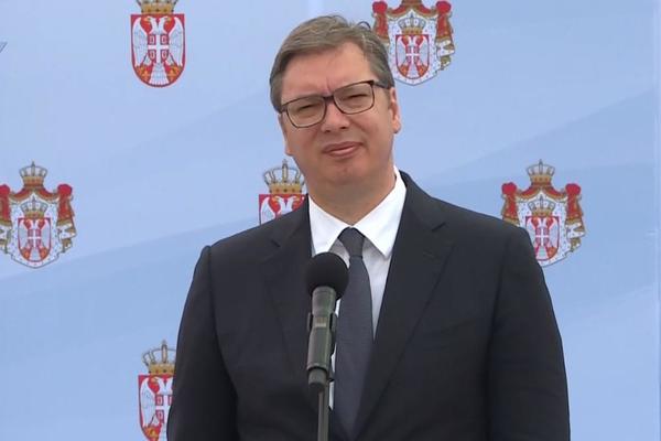 PREDSEDNIK SUTRA U BATAJNICI: Aleksandar Vučić prisustvovaće prikazu novih bespilotnih letilica Vojske Srbije