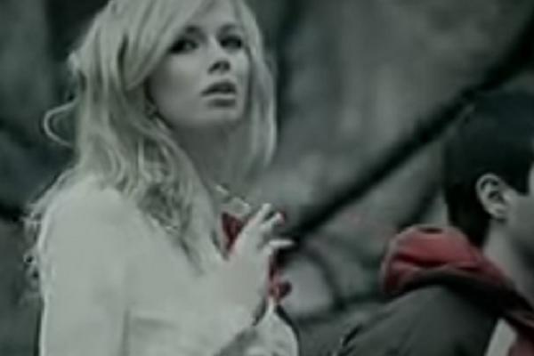 OVA FATALNA PLAVUŠA JE SUPRUGA JEDNOG OD NAJPOZNATIJIH SRPSKIH GLUMACA: Priča o njima je FASCINANTNA