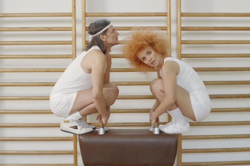 Laka ima novu pesmu i spot Pubertet