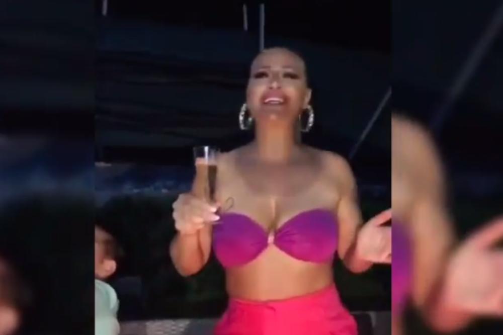 SELMA BAJRAMI ZGROZILA SVE NA PROSLAVI SVOG ROĐENDANA! Da li joj priliči ovak stajling, sve kipi na sve strane!