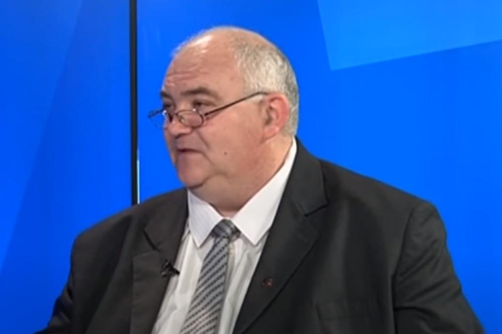 Komlenski poručio Olbrajt: Probaj malo da se igraš sa svojim unučićima, a nas se mani!