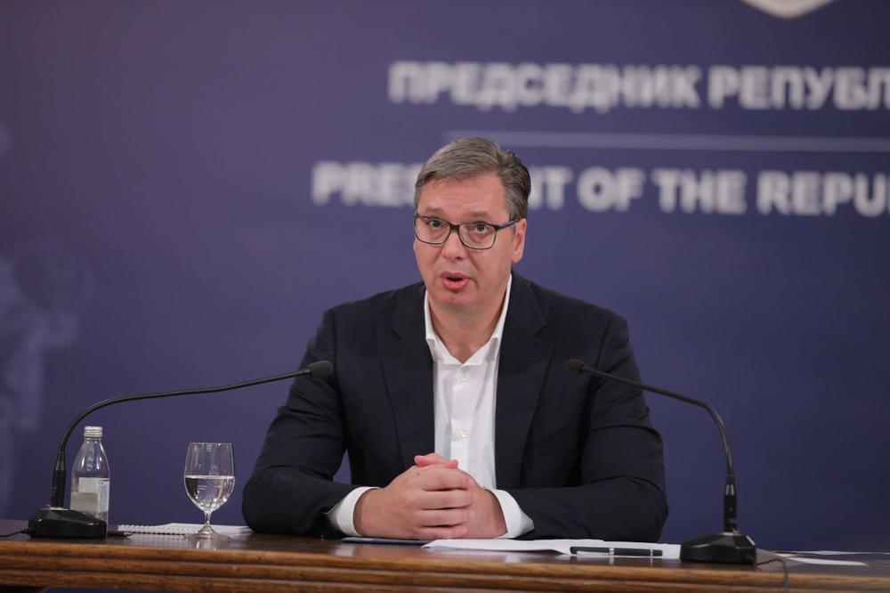 DVODNEVNA POSETA FRANCUSKOJ! Predsednik Vučić se danas sastaje sa Makronom